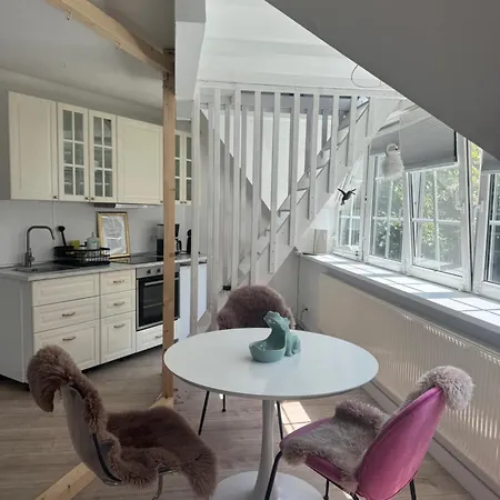 Apartment Sweet Baby *